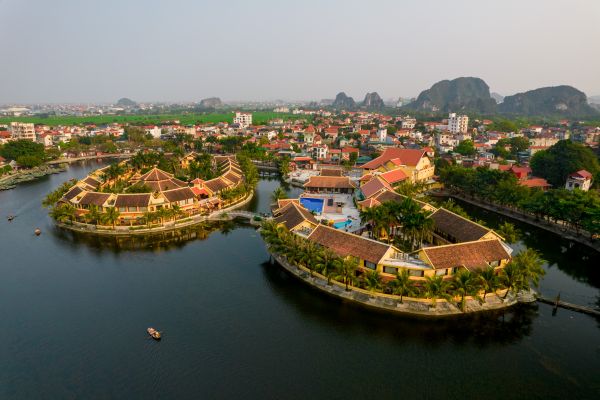 Emeralda Tam Coc Resort